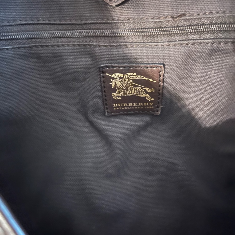 Large Burberry Haymarket Tote - Picture 2 of 6